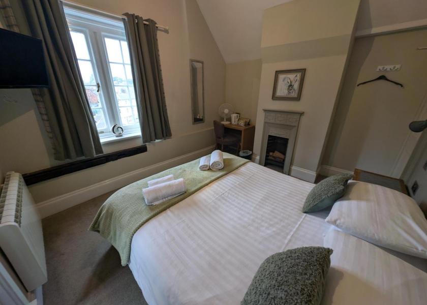 England Marlborough Large Double Room