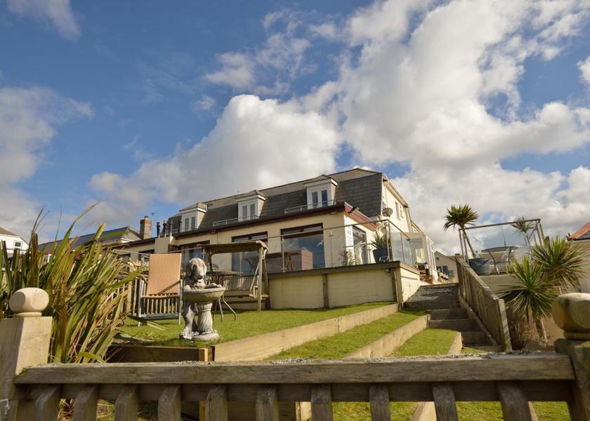 England Hayle garden