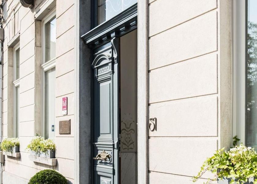 Flemish Region Mechelen entrance