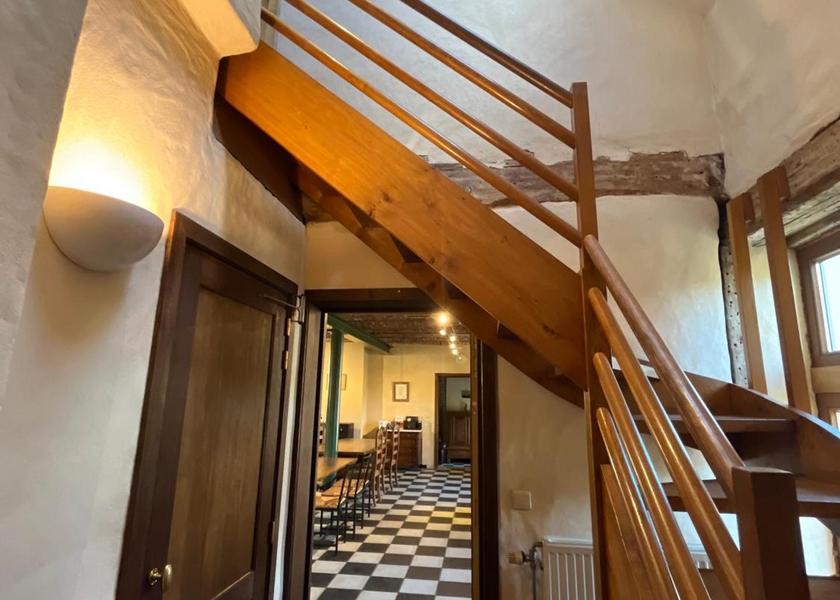 shared lounge/tv area