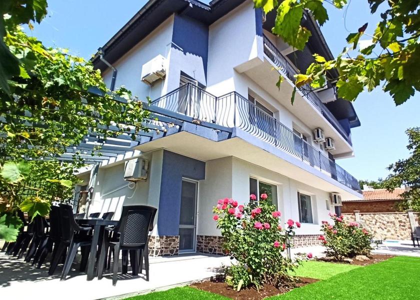  Balchik exterior view