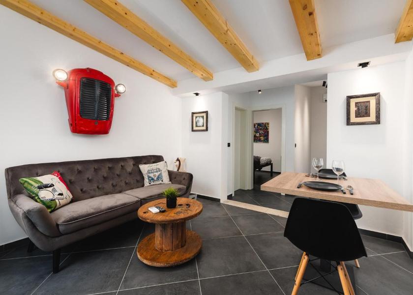 shared lounge/tv area