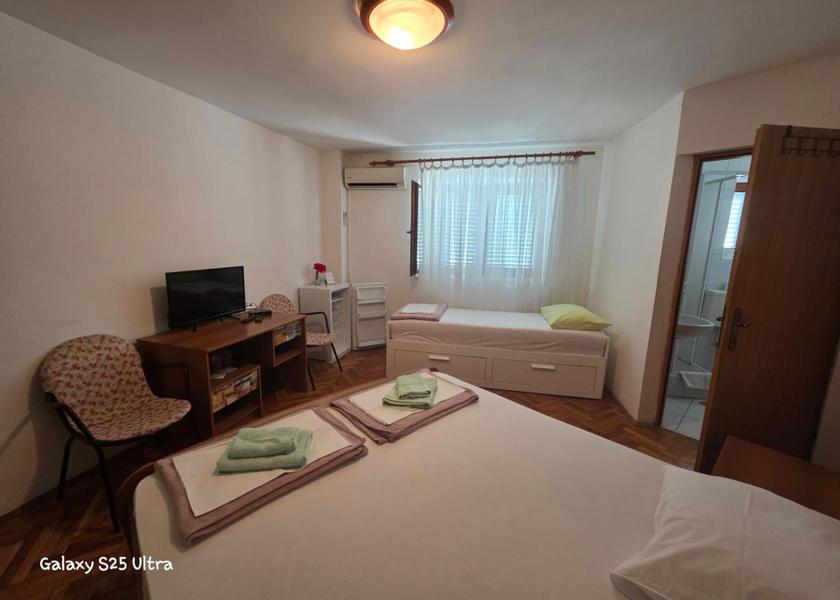 Primorje-Gorski Kotar Novi Vinodolski Comfort Triple Room with Shower