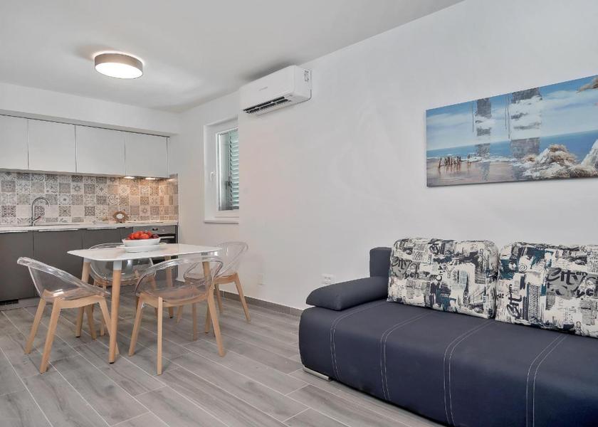 Split-Dalmatia Podstrana facilities