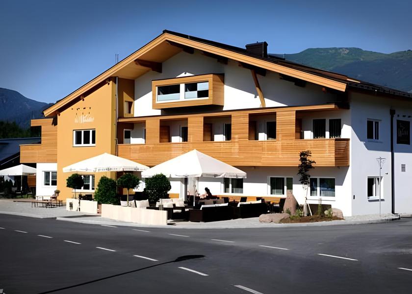 Salzburg State Saalfelden am Steinernen Meer exterior view