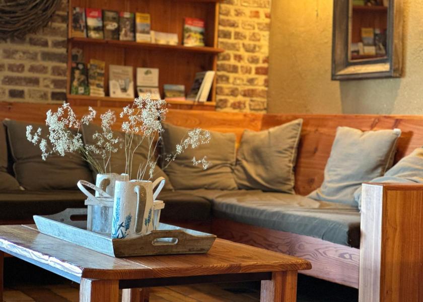 shared lounge/tv area