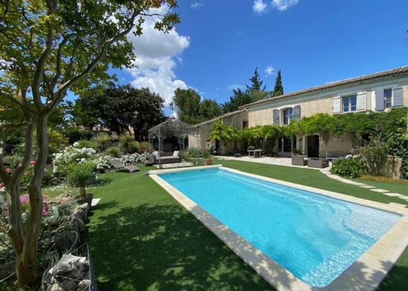 Provence-Alpes-Côte d'Azur Cavaillon exterior view
