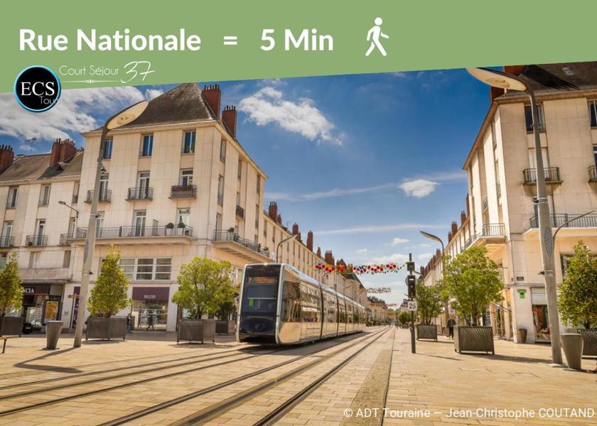 Centre-Loire Valley Tours surrounding environment