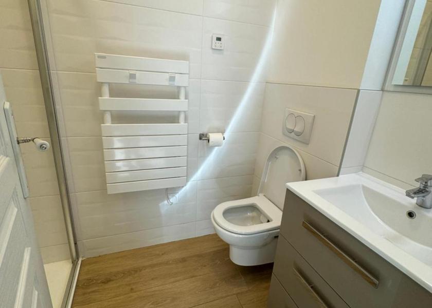 Pays de la Loire Le Mans bathroom