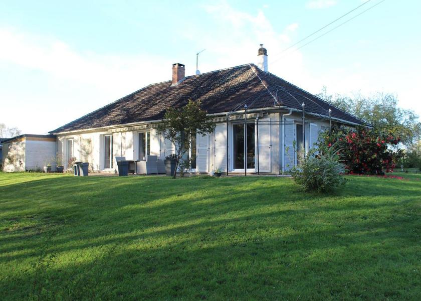 Pays de la Loire Yvré-l'Évêque exterior view