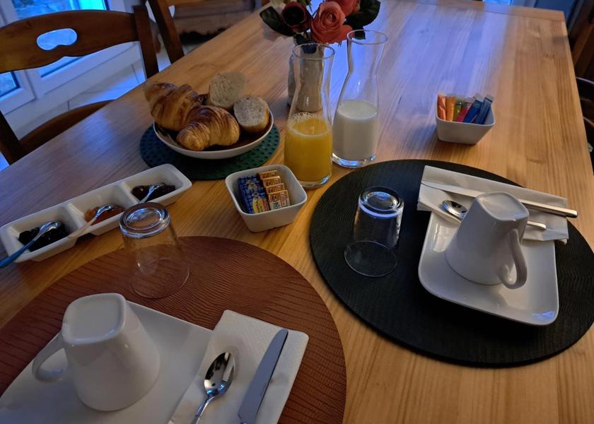Pays de la Loire Yvré-l'Évêque food and beverages