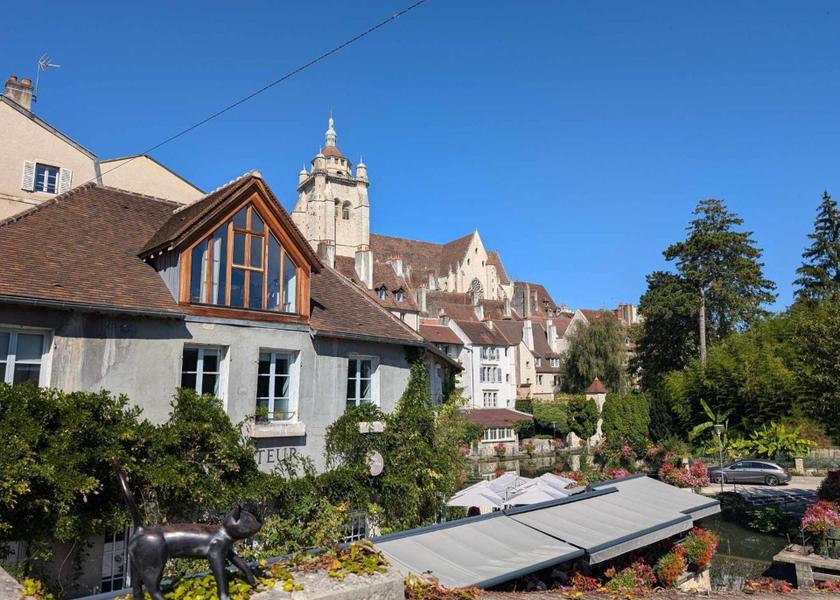 Bourgogne-Franche-Comté Dole 