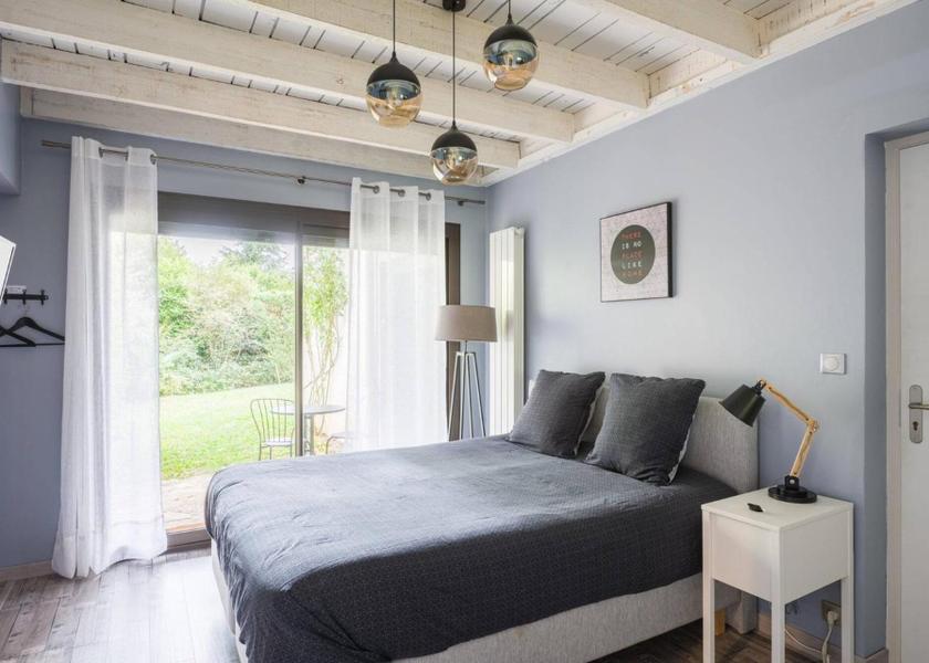 Auvergne-Rhone-Alpes Vienne Small Double Room