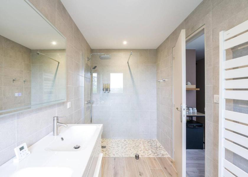 Auvergne-Rhone-Alpes Vienne Comfort Quadruple Room