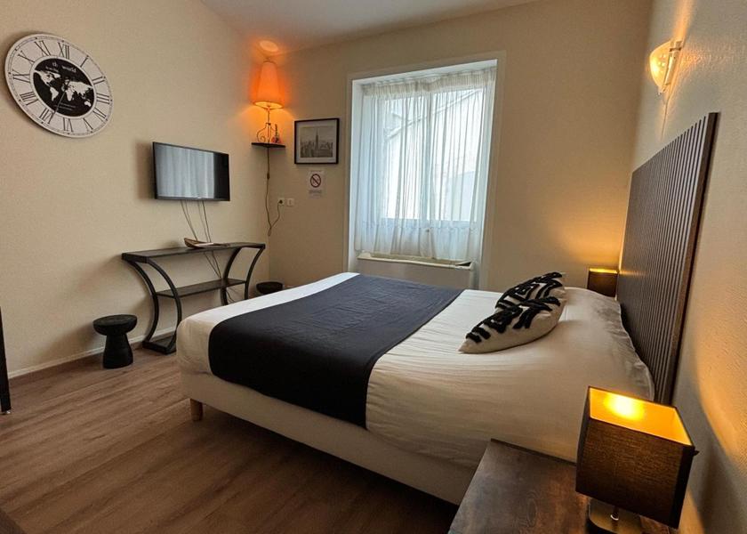 Nouvelle-Aquitaine Cognac shared lounge/tv area