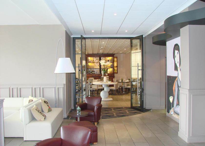 bar/lounge