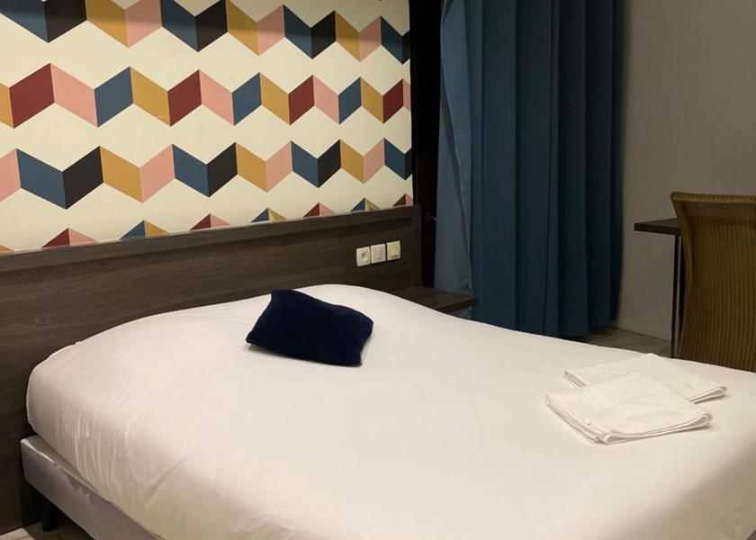 Auvergne-Rhone-Alpes Chambery Double Room with Balcony