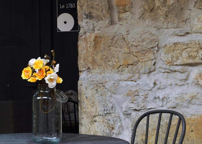 Auvergne-Rhone-Alpes Chambery balcony/terrace