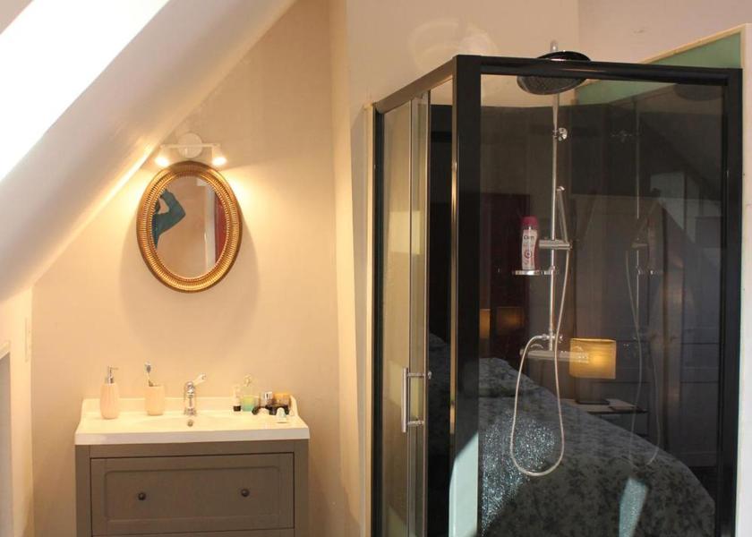 Hauts-de-France Boulogne-sur-Mer shower