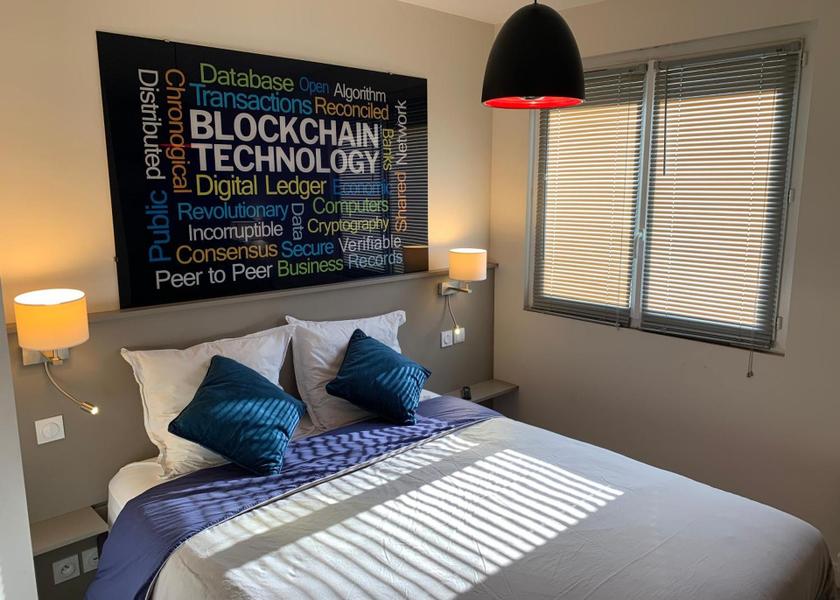 Pays de la Loire Cholet bed