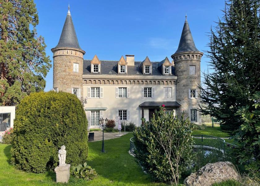 Auvergne-Rhône-Alpes Saint-Genest-Lerpt exterior view