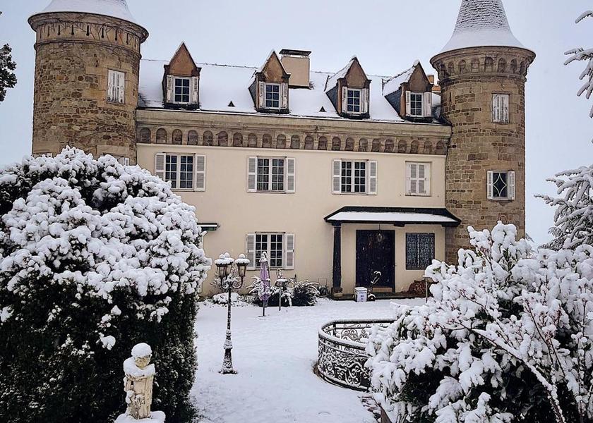 Auvergne-Rhône-Alpes Saint-Genest-Lerpt exterior view