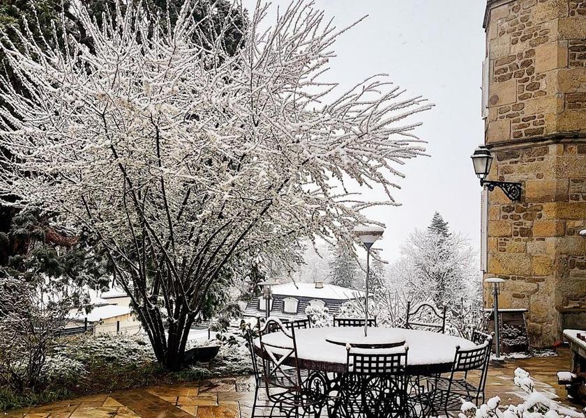 Auvergne-Rhône-Alpes Saint-Genest-Lerpt facilities