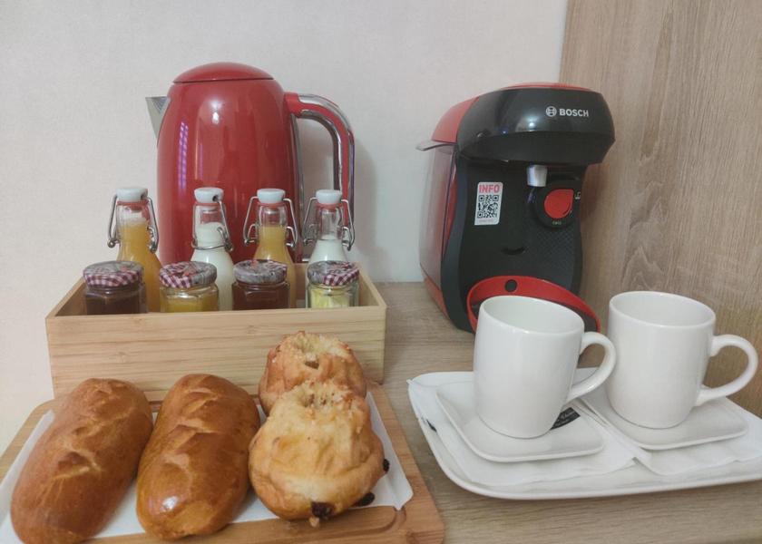  Saint-Louis food and beverages