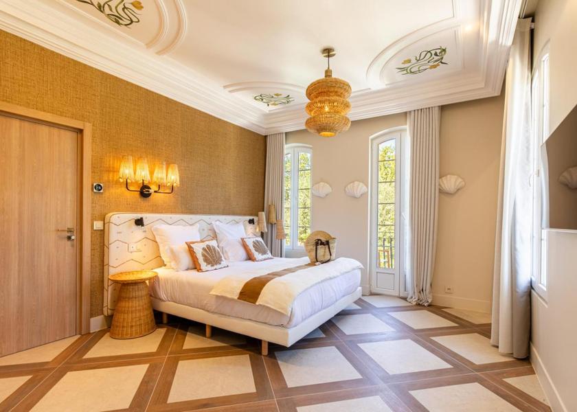 Var Saint-Tropez King Room with Balcony