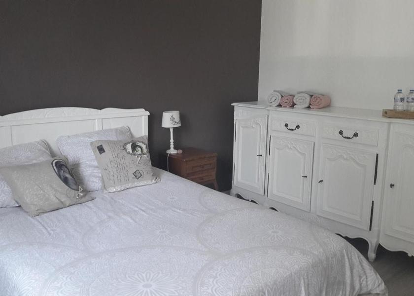 Pays de la Loire Arnage Double Room with Private Bathroom