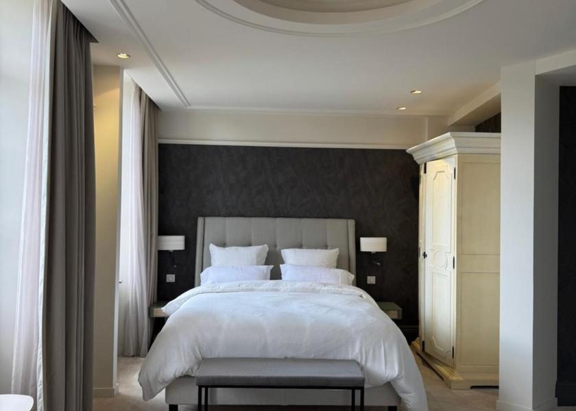 Normandy Arromanches-les-Bains Deluxe Double Room with Shower