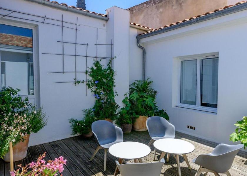 Nouvelle-Aquitaine Ars-en-Re facilities