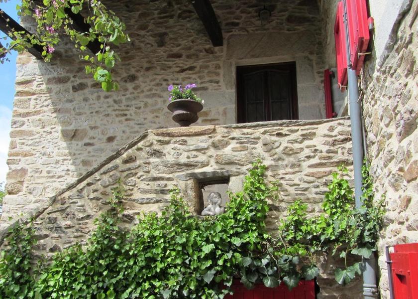 Occitanie Baraqueville exterior view