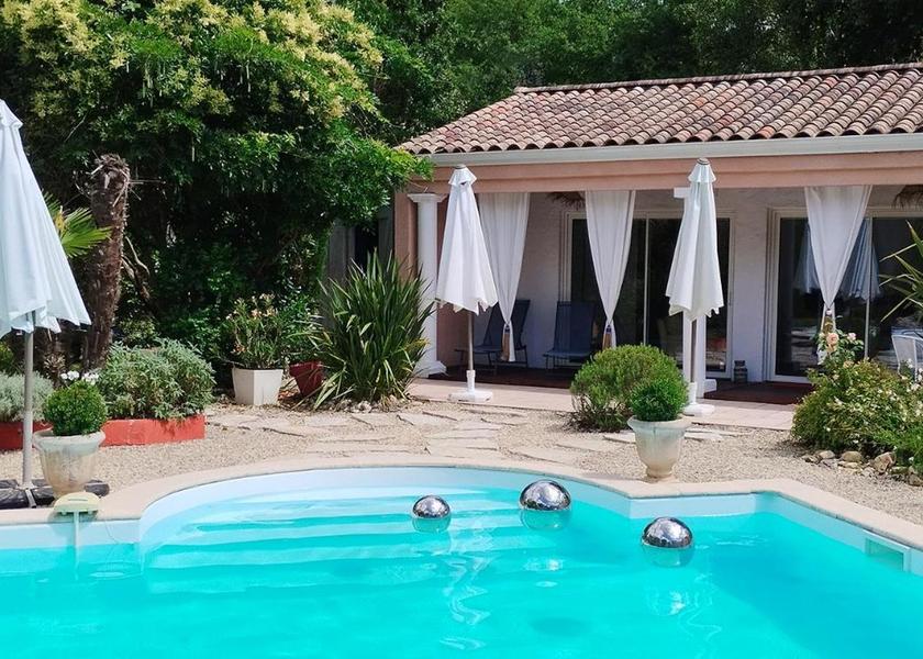 Nouvelle-Aquitaine Blanquefort exterior view