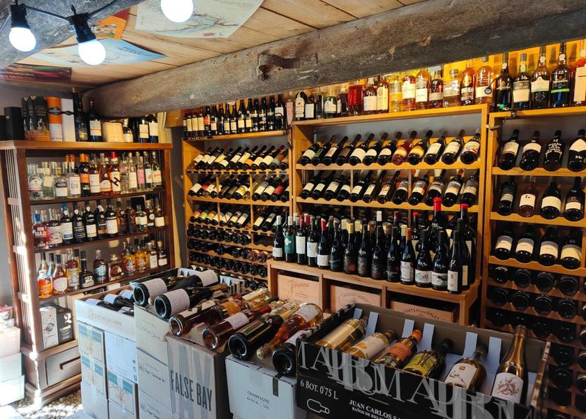 Auvergne-Rhone-Alpes Buis-les-Baronnies bar/lounge