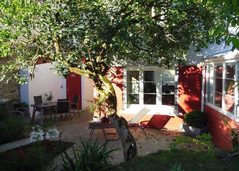 Brittany Concarneau garden