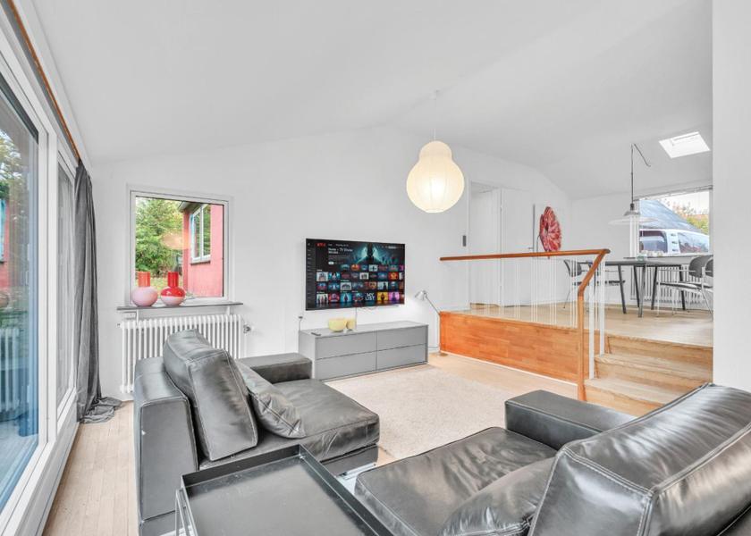 shared lounge/tv area