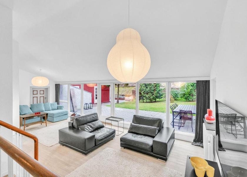 shared lounge/tv area