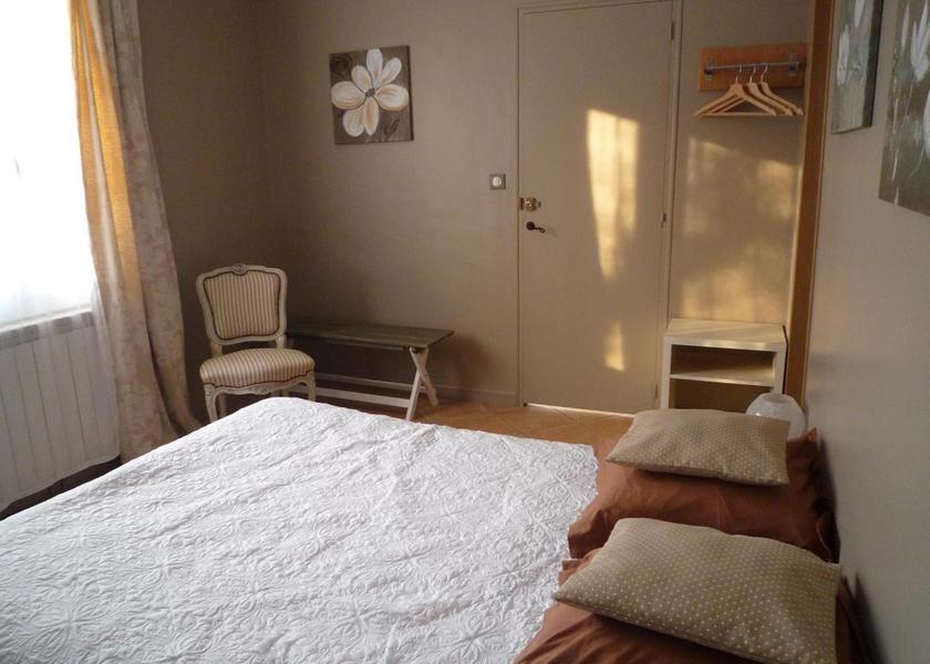 Provence - Alpes - Cote d'Azur L'Isle-sur-la-Sorgue Double Room with Private Bathroom