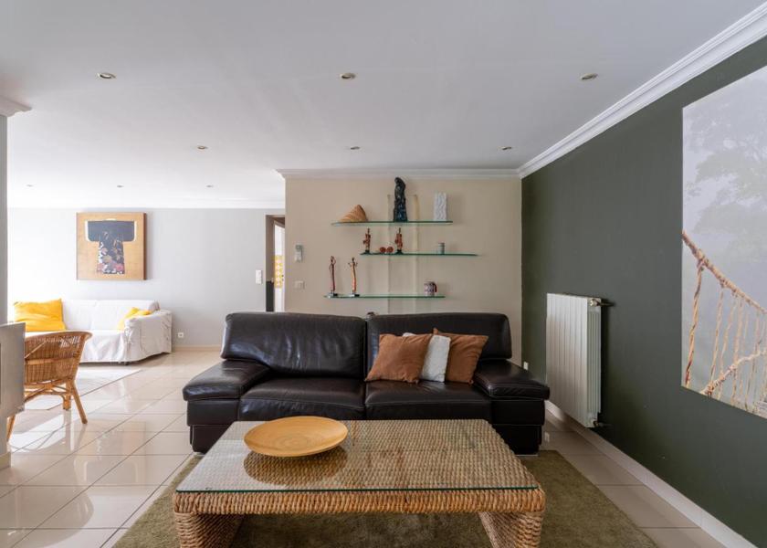 Provence - Alpes - Cote d'Azur L'Isle-sur-la-Sorgue Public Areas