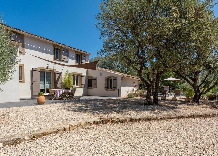 Provence-Alpes-Côte d'Azur Lourmarin exterior view