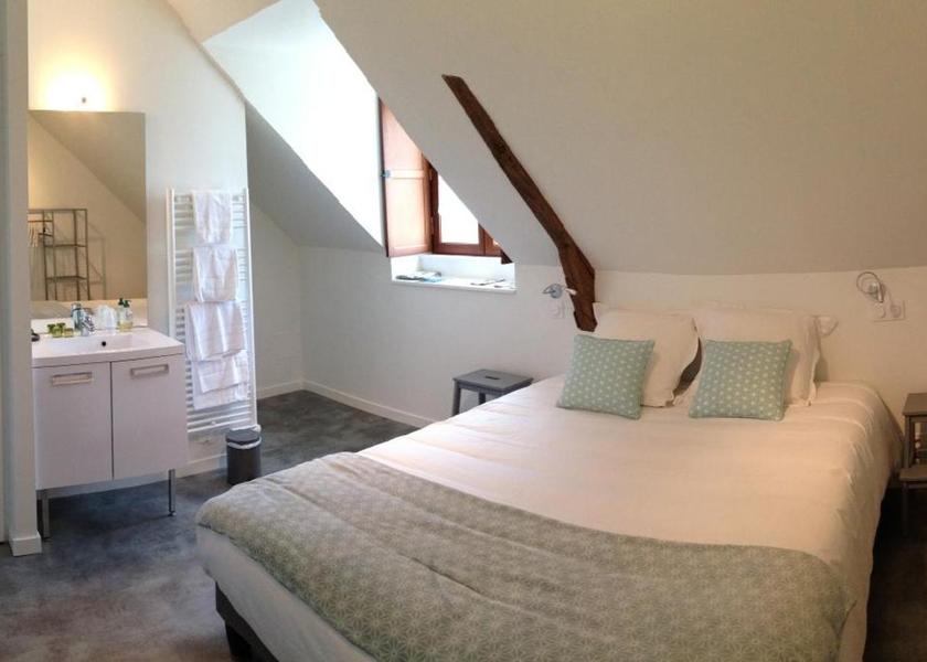 Brittany Rochefort-en-Terre 