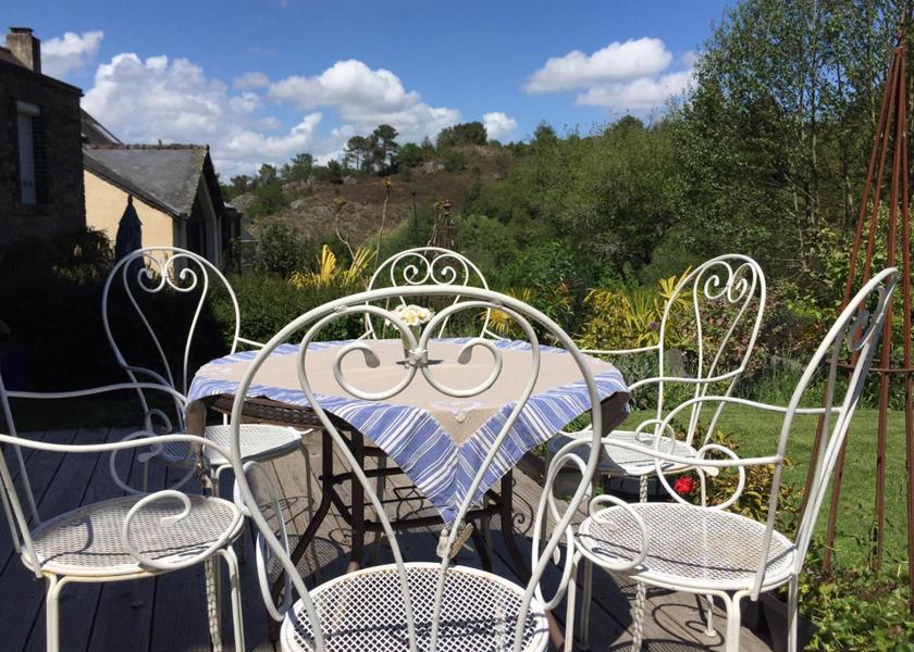 Brittany Rochefort-en-Terre balcony/terrace