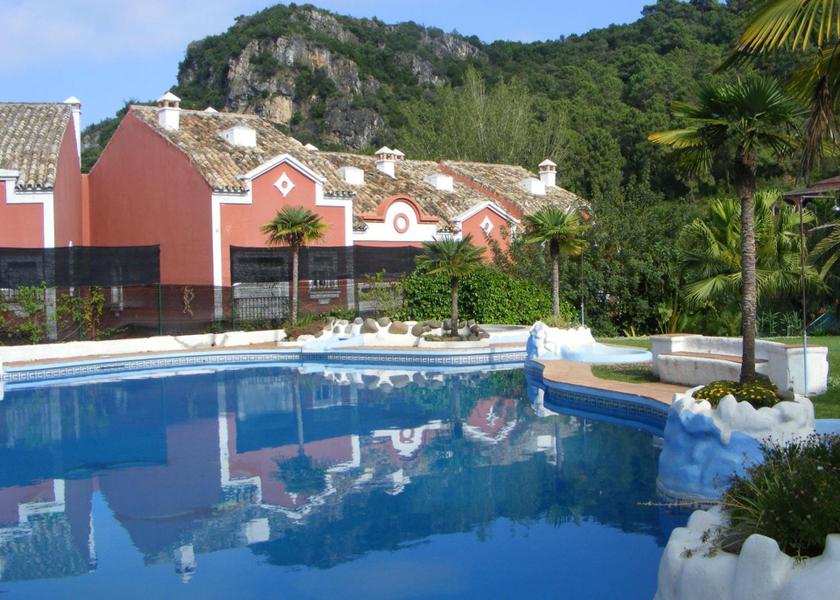 Andalusia Benahavis swimming pool