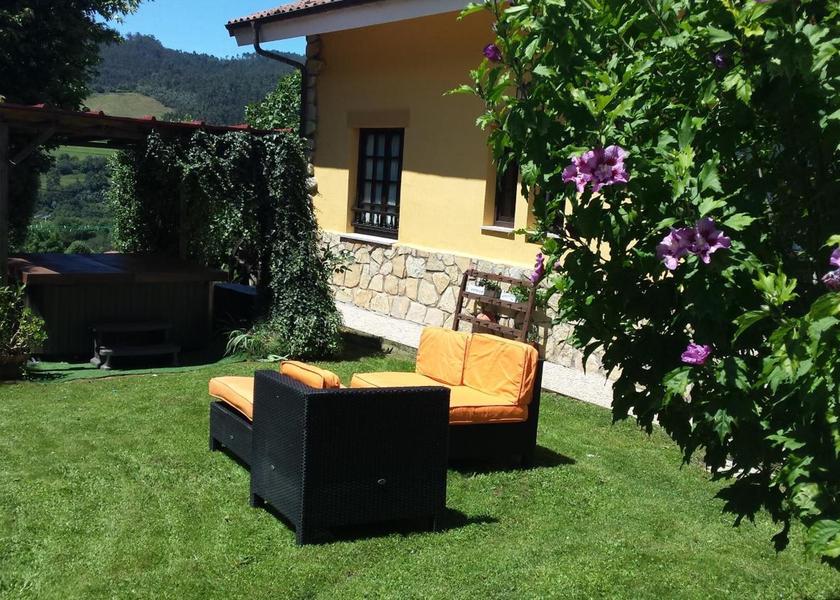 Asturias Cudillero garden