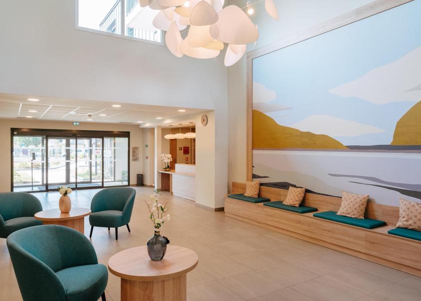 Brittany Ploërmel lobby