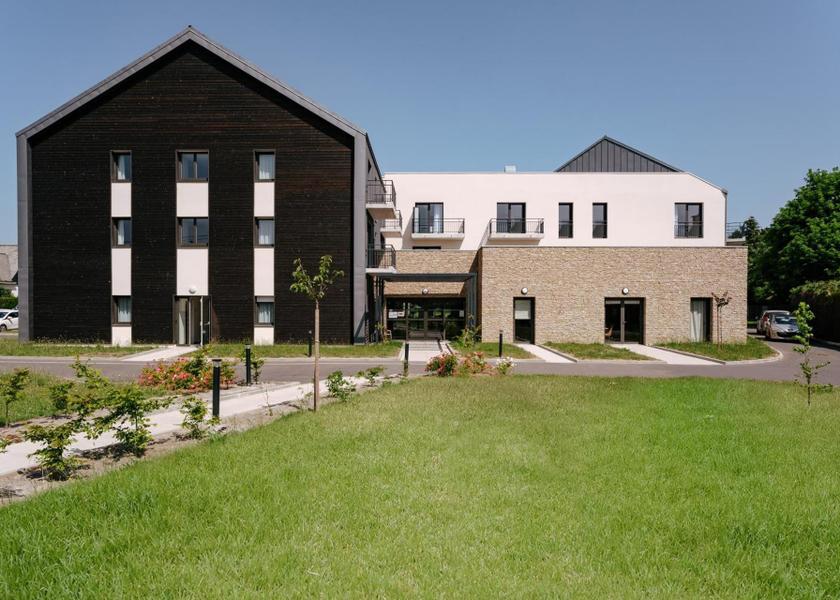 Brittany Ploërmel exterior view
