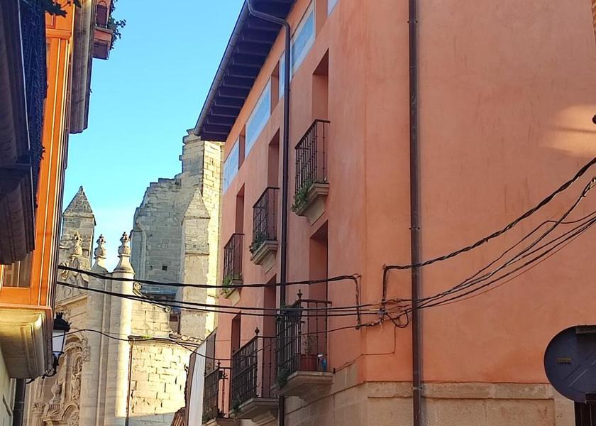 Navarre Viana exterior view