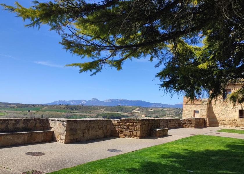 Navarre Viana nearby attraction
