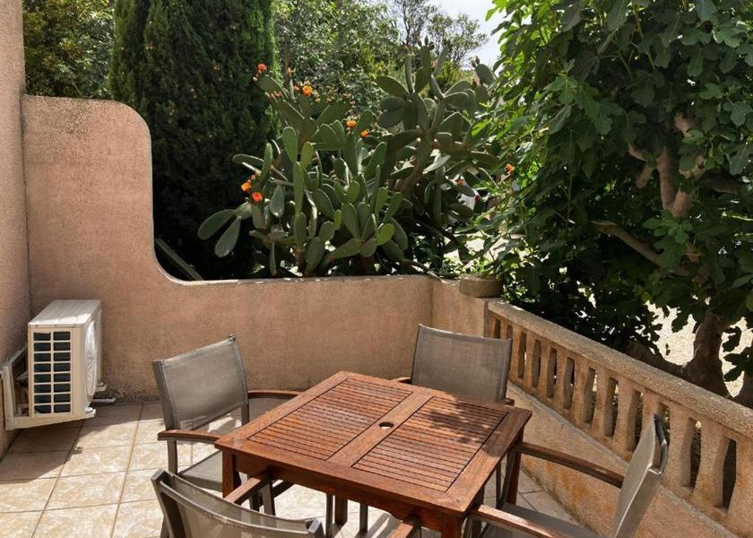 Occitanie Claira Public Areas